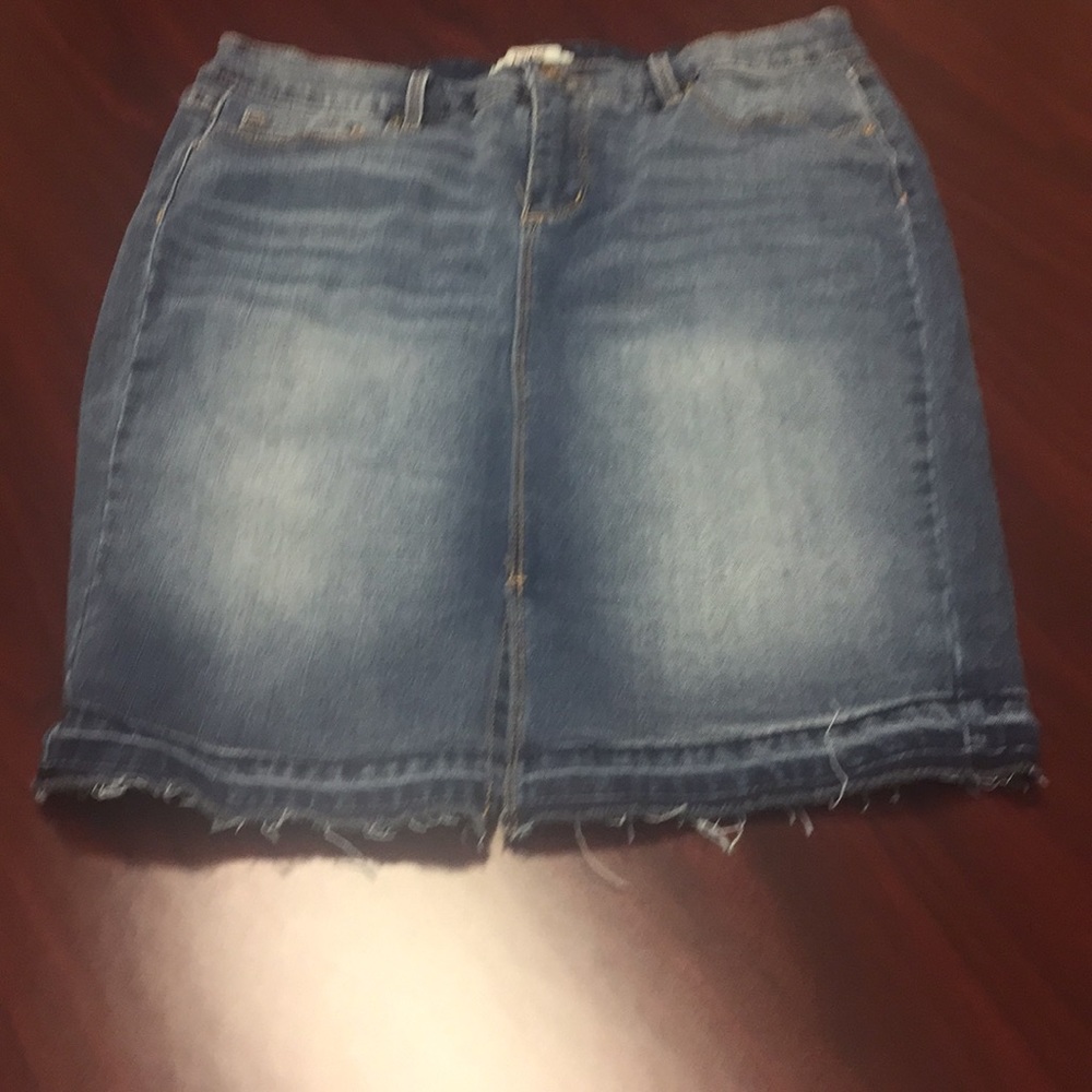 Ladies distressed jean skirt